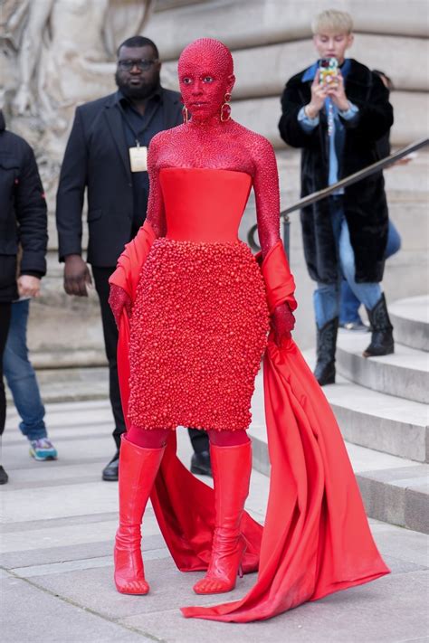 The Celebrity Outfits At Paris Fashion Week Were 